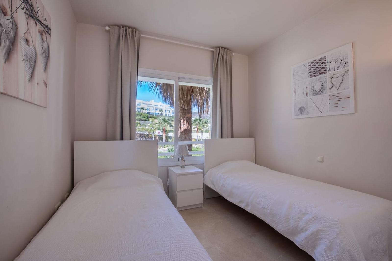 Appartamento Alcazaba Lagoon Estepona Golf Esterno foto