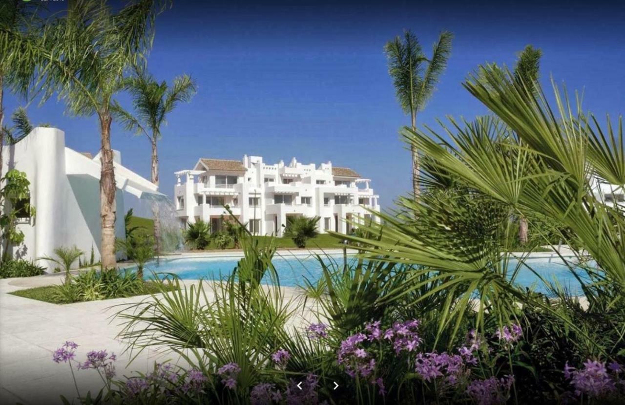 Appartamento Alcazaba Lagoon Estepona Golf Esterno foto