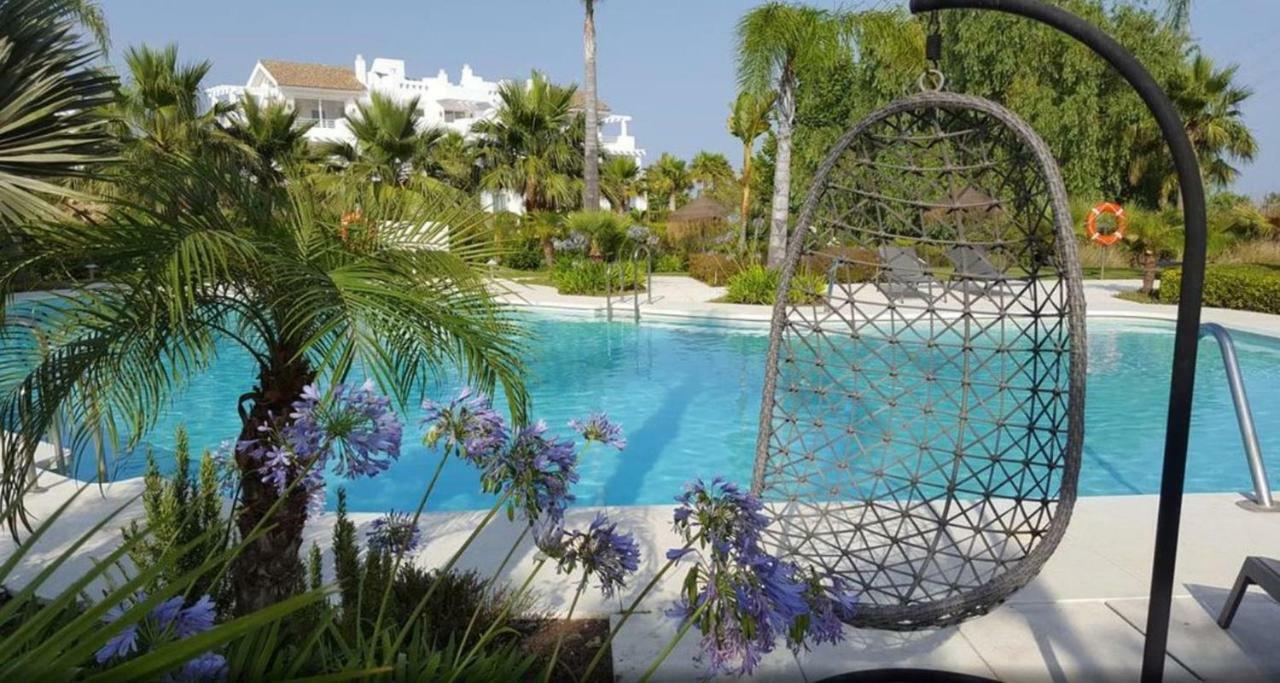 Appartamento Alcazaba Lagoon Estepona Golf Esterno foto