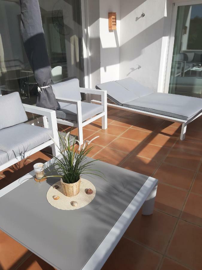 Appartamento Alcazaba Lagoon Estepona Golf Esterno foto